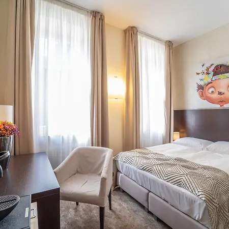 Galerie מלון 4*